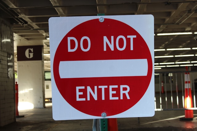 A red and white Do Not Enter sign.