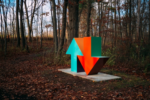 Two concrete arrows pointing in opposite directions.