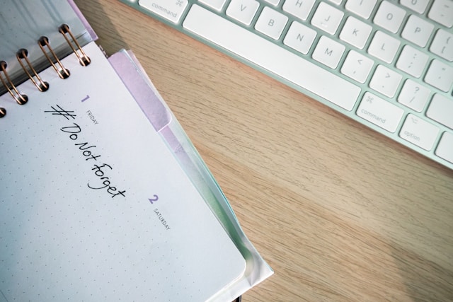 An entry on a planner is titled “#DoNotForget.”